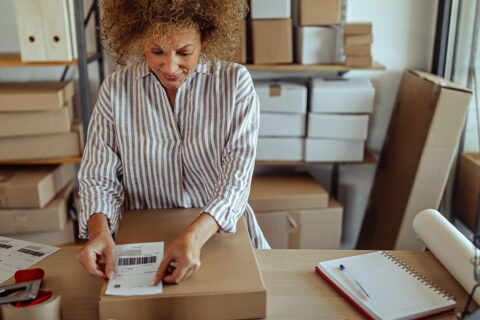 Looking the Business: What Are Digital Labels and What Are Their Advantages?
